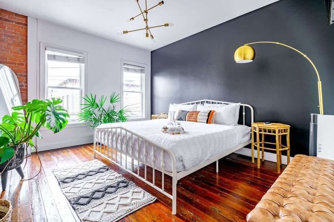 Urban Jungle: Rare Plant-Filled Designer Retreat in Columbus image 9