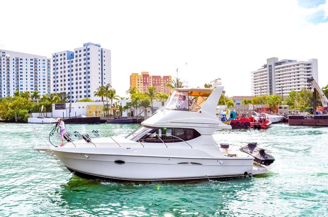Private Yacht Charters in Miami: Luxurious Vessels for Every Occasion image 15
