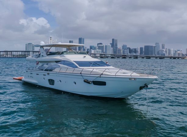 Private Yacht Charters in Miami: Luxurious Vessels for Every Occasion image 12