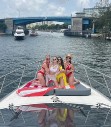 Private Yacht Charters in Miami: Luxurious Vessels for Every Occasion image 1