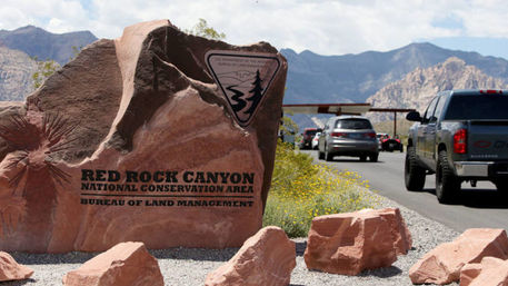 4-Hour Electric FUV Tour: Redrock Scenic Loop image 8