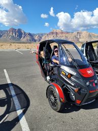 4-Hour Electric FUV Tour: Redrock Scenic Loop image 9
