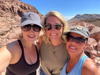 4-Hour Electric FUV Tour: Redrock Scenic Loop image 1