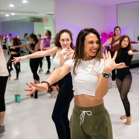Cardio Dance Party: The Ultimate Pre-Party Warm-Up image 6