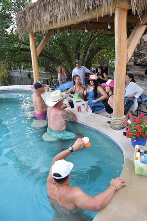 5 O'clock Somewhere: Mobile Bartending & Event Staffing image 7