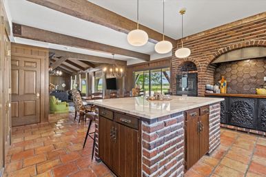 Skyway Retreat: Expansive Estate with Cinema, Games Room + Putting Green image 9