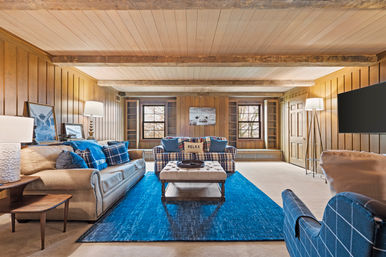 Skyway Retreat: Expansive Estate with Cinema, Games Room + Putting Green image 44