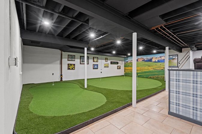 Skyway Retreat: Expansive Estate with Cinema, Games Room + Putting Green image 14