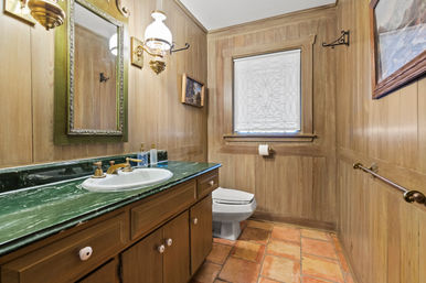 Skyway Retreat: Expansive Estate with Cinema, Games Room + Putting Green image 34