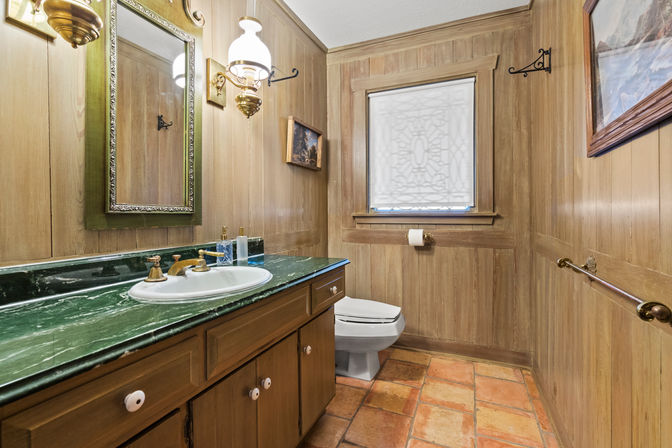 Skyway Retreat: Expansive Estate with Cinema, Games Room + Putting Green image 34