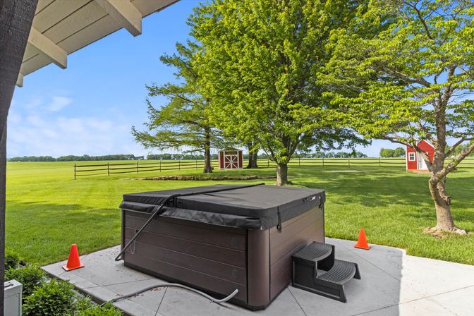 Skyway Retreat: Expansive Estate with Cinema, Games Room + Putting Green image 18