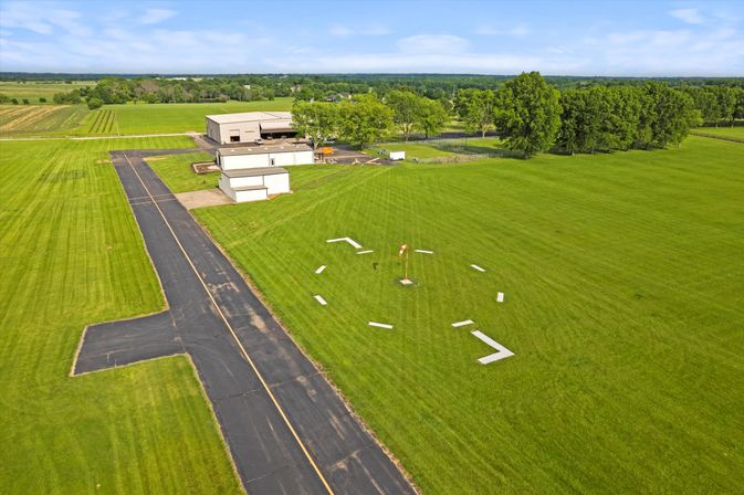 Skyway Retreat: Expansive Estate with Cinema, Games Room + Putting Green image 24