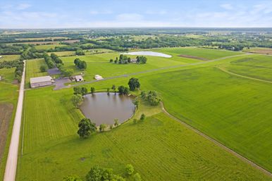 Skyway Retreat: Expansive Estate with Cinema, Games Room + Putting Green image 22