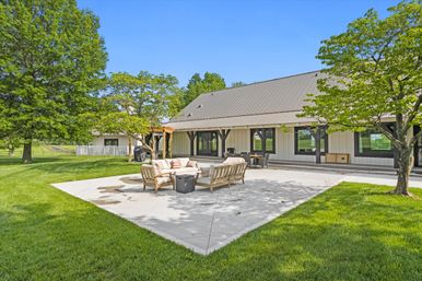 Skyway Retreat: Expansive Estate with Cinema, Games Room + Putting Green image 4