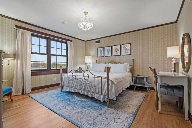 Skyway Retreat: Expansive Estate with Cinema, Games Room + Putting Green image 41