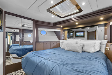 Yacht Life, Bachelorette Style: Your Ultimate Private Party on the Water image 15
