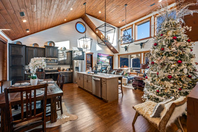 Gatlinburg Splash: Luxury Cabin with Indoor Pool, Hot Tub, Game Room + Theater Room image 36