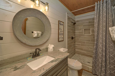 Gatlinburg Splash: Luxury Cabin with Indoor Pool, Hot Tub, Game Room + Theater Room image 8