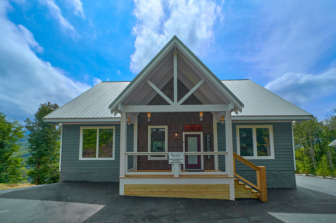 Gatlinburg Splash: Luxury Cabin with Indoor Pool, Hot Tub, Game Room + Theater Room image 21