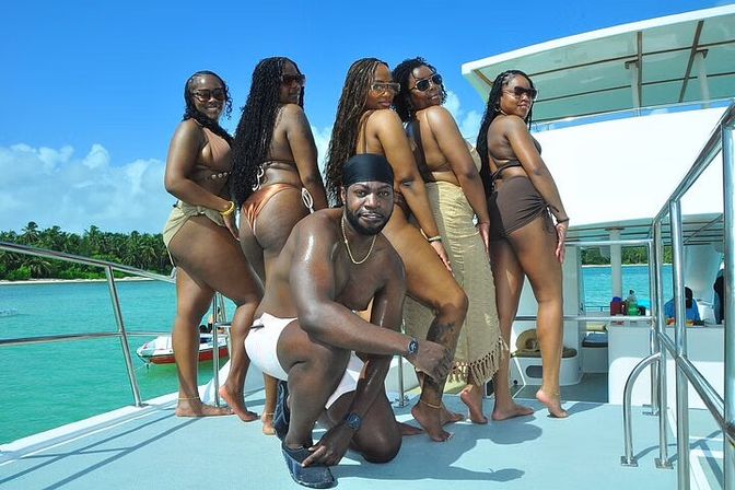 Hip Hop Beats and Live DJ Adults-Only Party Boat with Free Drinks & Transportation image 11