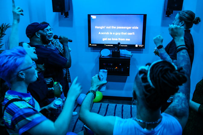 Private Room Karaoke: Sing & Dance Your Heart Out image 4
