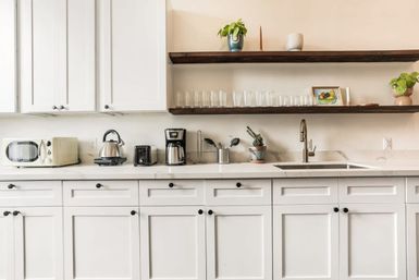 Ziggy Unit: Warm Upscale Art-Filled Condo  image 15