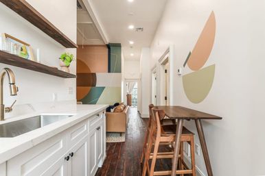 Ziggy Unit: Warm Upscale Art-Filled Condo  image 16