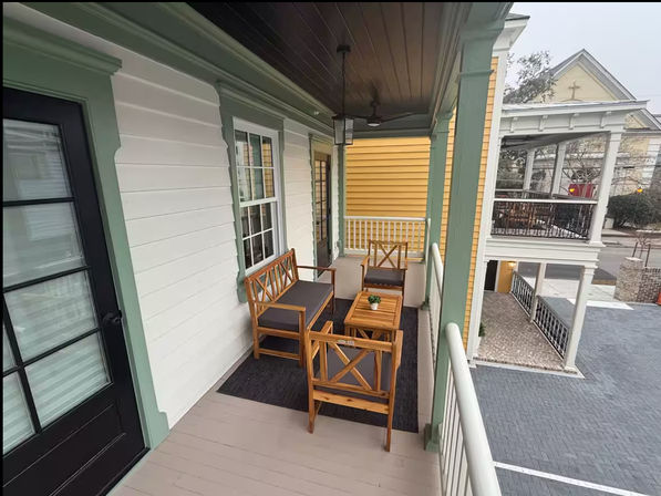 3 Bedroom Private Home Downtown @ Emerson Square  image 6