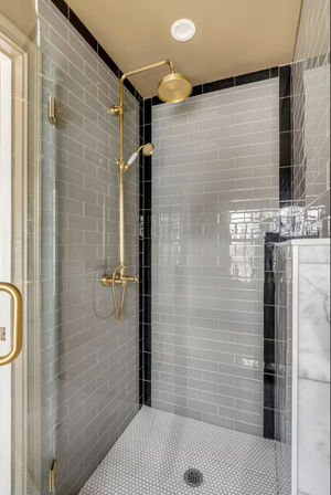 3 Bedroom Private Home Downtown @ Emerson Square  image 2