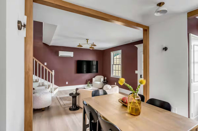 3 Bedroom Private Home Downtown @ Emerson Square  image 4