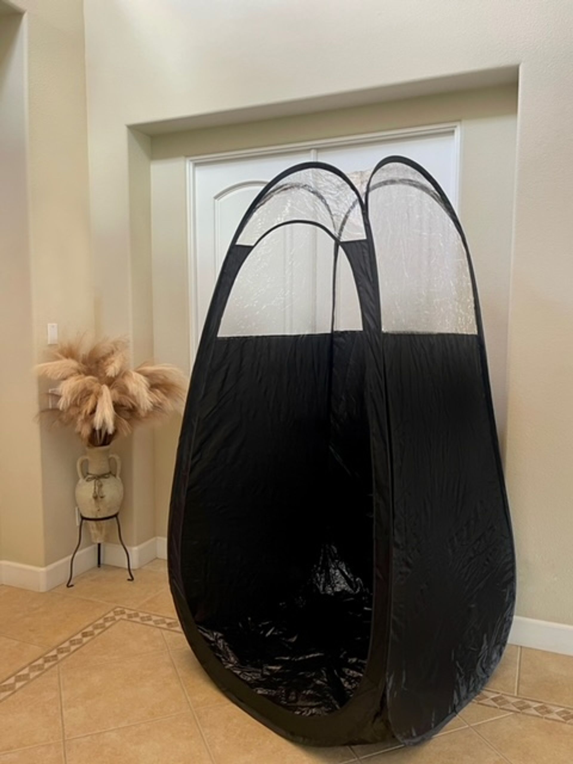 Black Pop Up Spray Tanning Tent