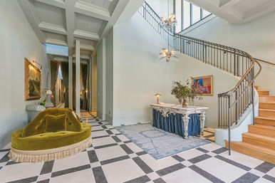 Hotel Perle: Luxurious Boutique Hotel with Multi-Room Suites & Rooftop Pool image 10