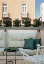Hotel Perle: Luxurious Boutique Hotel with Multi-Room Suites & Rooftop Pool image 15