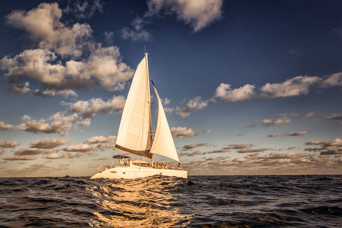 Sailing Experience with Romantic Dinner in Cancun image 14