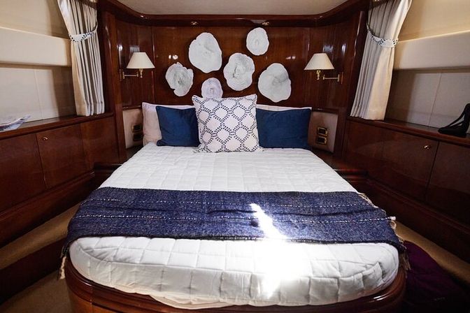 All-Inclusive Luxury Yacht Charter: Heather Nikki 80 ft Italian Azimut image 25