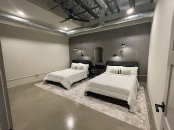 3BR Luxury Loft Near Downtown image 9