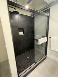 3BR Luxury Loft Near Downtown image 19