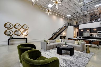 3BR Luxury Loft Near Downtown image 1