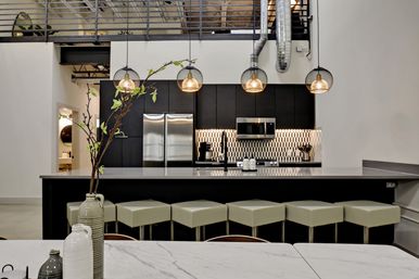 3BR Luxury Loft Near Downtown image 12