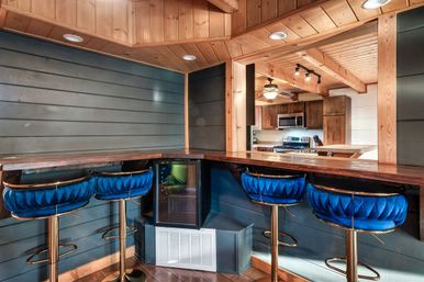 Dream View Lodge: Fire Pit, Hot Tub + Indoor Pool, Theater & Epic Mountain Views image 10