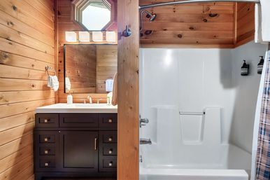 Dream View Lodge: Fire Pit, Hot Tub + Indoor Pool, Theater & Epic Mountain Views image 33