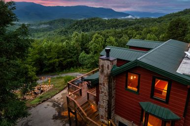 Dream View Lodge: Fire Pit, Hot Tub + Indoor Pool, Theater & Epic Mountain Views image 12