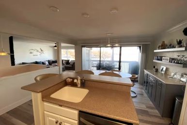 Waterfront Luxe at LOZ: Two-Level Condo with Pools + Scenic Views image 10