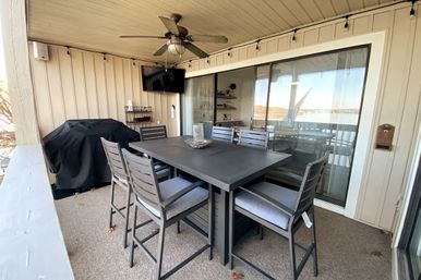 Waterfront Luxe at LOZ: Two-Level Condo with Pools + Scenic Views image 22
