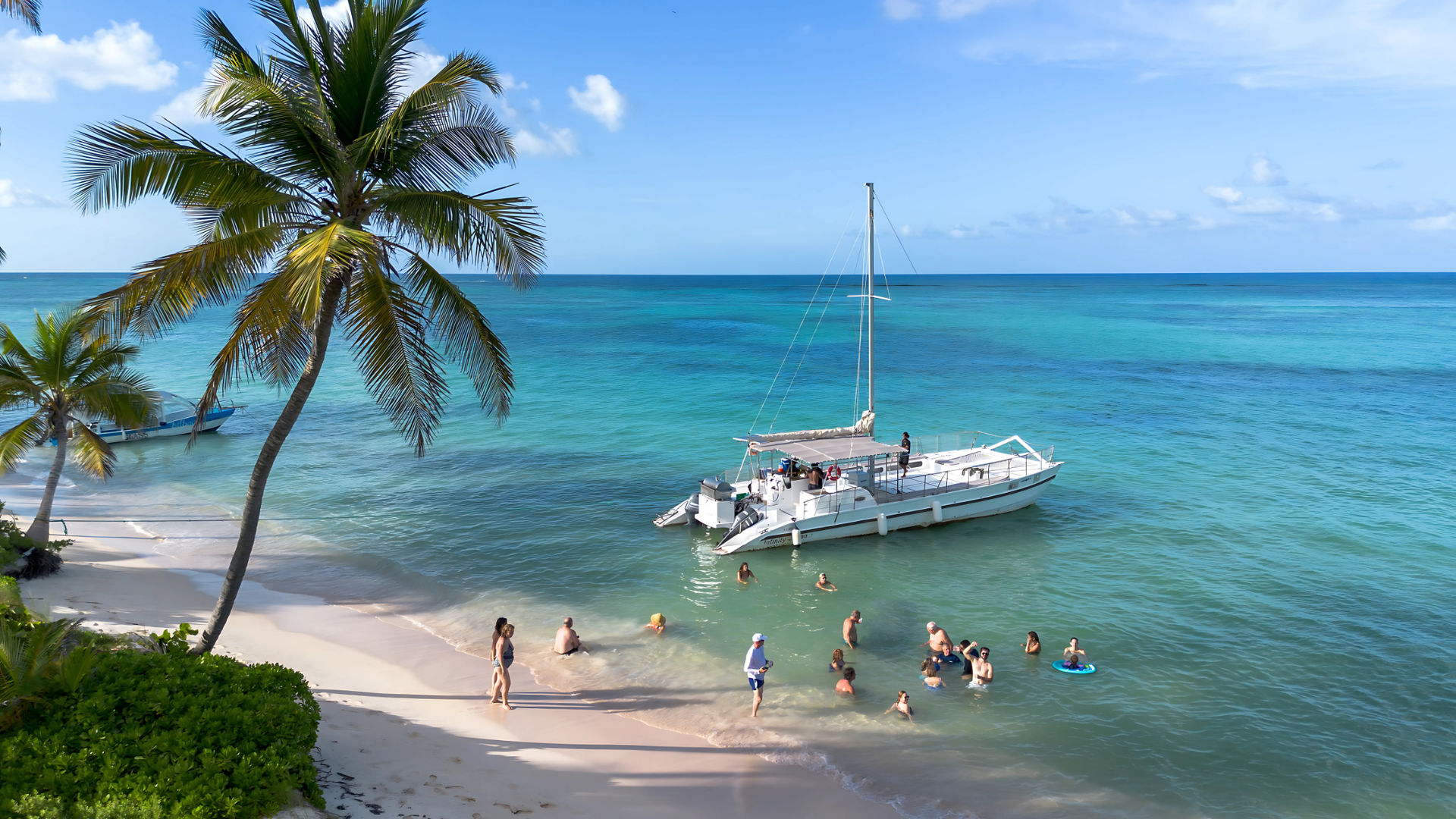 Private 3-Hour Catamaran Tour with Snorkeling, BBQ & Natural Pool Visit image 1