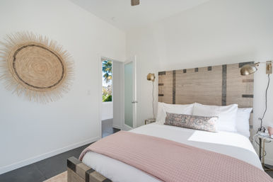 Serene & Relaxing Acacia Farmhouse image 13