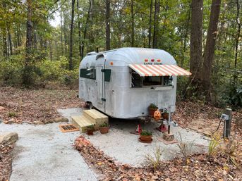 Private Glampsite on a 17-Acre Atlanta Farm image 3