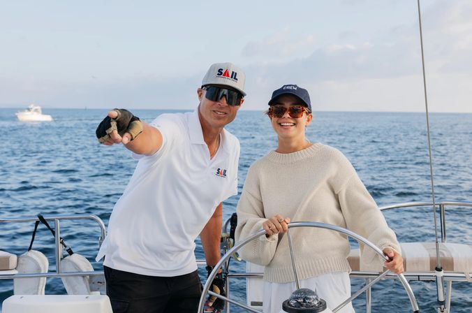 Midday Sailing Adventure: Best Wind, Wildlife & Views on a Catalina 400 image 8