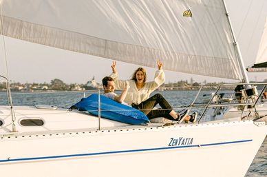 Midday Sailing Adventure: Best Wind, Wildlife & Views on a Catalina 400 image 7