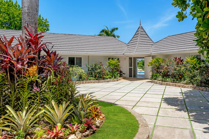 Abacus Villa: Complimentary Van & Driver for Stays 7+ Nights image 27
